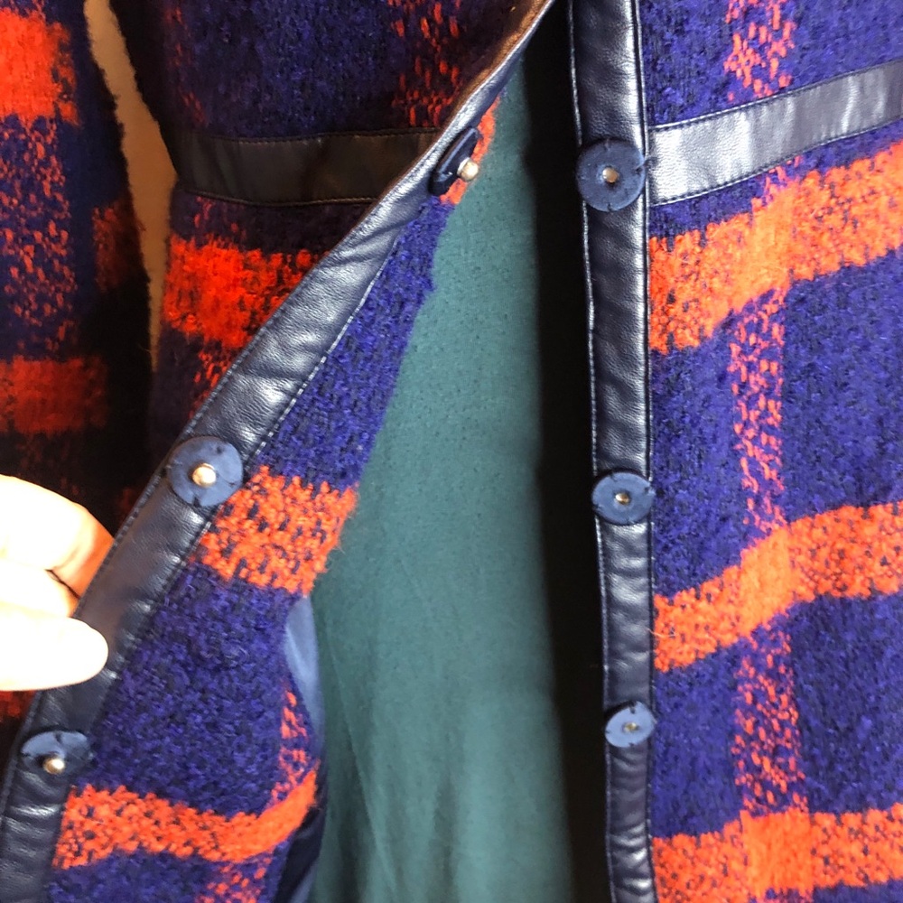 ModCloth wool with leather trim coat. Size large. Snap closure - Picture 11 of 16